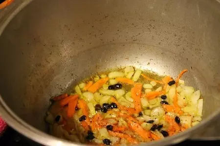 Рисовая каша с овощами и курицей: шаг 2