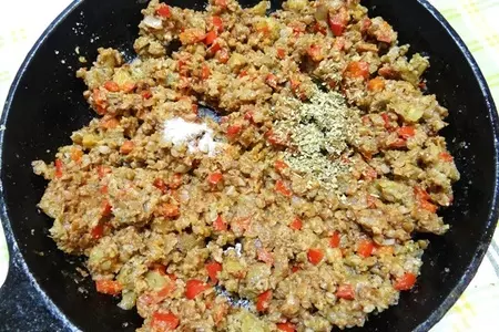 Баклажан, фаршированный гречкой и овощами: шаг 15