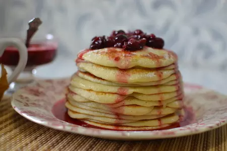 Панкейки с манной крупой и клубникой: шаг 9