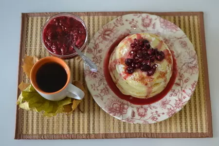 Панкейки с манной крупой и клубникой: шаг 10