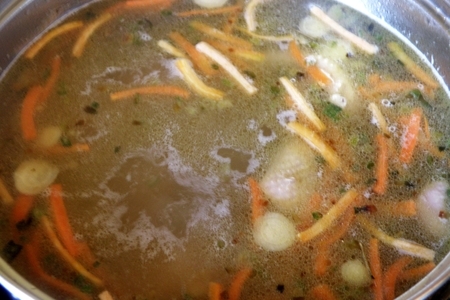 Суп куриный с овощами и домашней лапшой: шаг 4