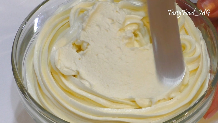 Масляный крем на сгущенном молоке (для тортов, пирожных, капкейков): шаг 7