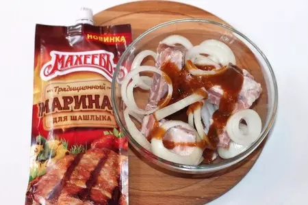 Свиные ребрышки с грибами и картофелем: шаг 1