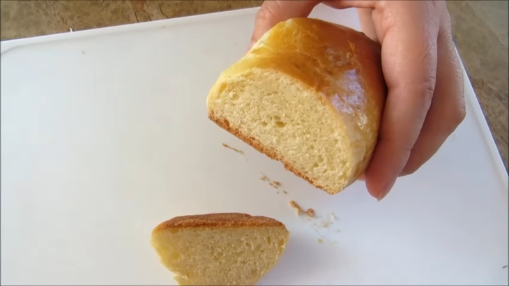 Даже если вам кажется тесто жидким, не добавляйте муку / идеальное тесто для булочек: шаг 9
