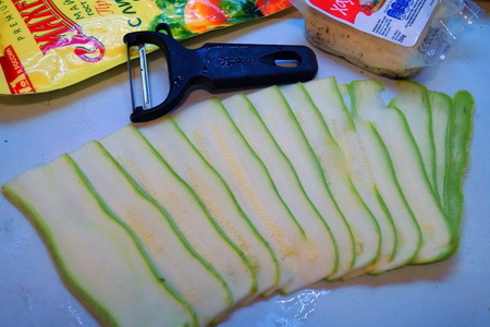 Рулетики из кабачков с сыром халуми на гриле #махеевънаприроде: шаг 2