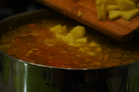 Гороховый суп с копченостями и гренками: шаг 8
