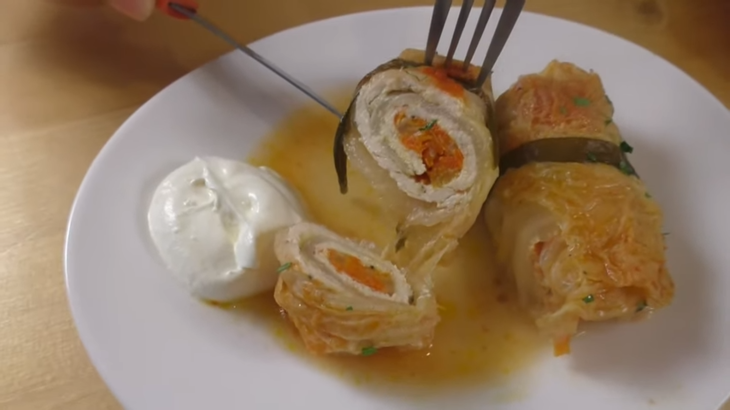 Капустные рулетики с мясом в духовке: шаг 8