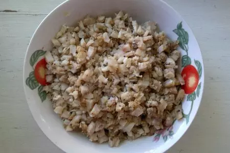 Кулебяка с рыбой, яйцами и овощами: шаг 7