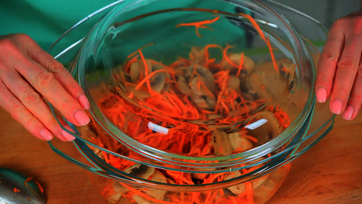 Корейский салат с шампиньонами и морковью: шаг 7