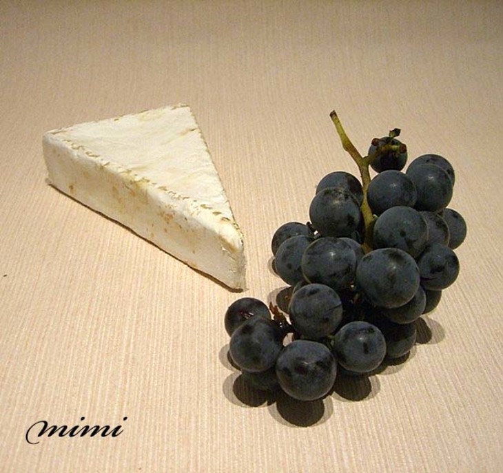 Кекс с бри, виноградом и белым сухим вином: шаг 1