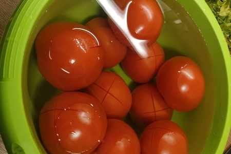 Малосольные помидоры в собственном соку “быстрые”: шаг 2
