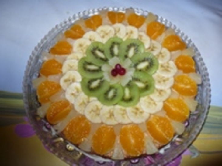 Тортик с фруктами в желе и взбитыми сливками: шаг 5