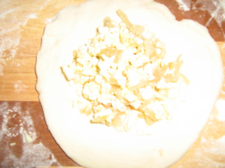 Пирожки с яичком и капустой: шаг 6