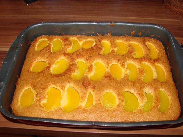 Пирог с персиками (blechkuchen mit pfirsichen): шаг 7