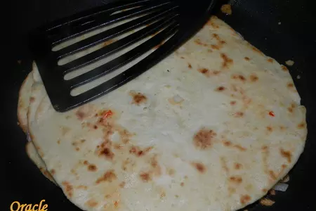 Мексиканские  кейсадиас    c начинкой, quesadillas: шаг 5