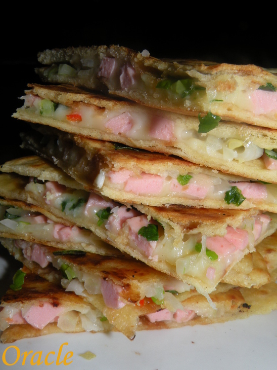 Мексиканские  кейсадиас    c начинкой, quesadillas: шаг 7