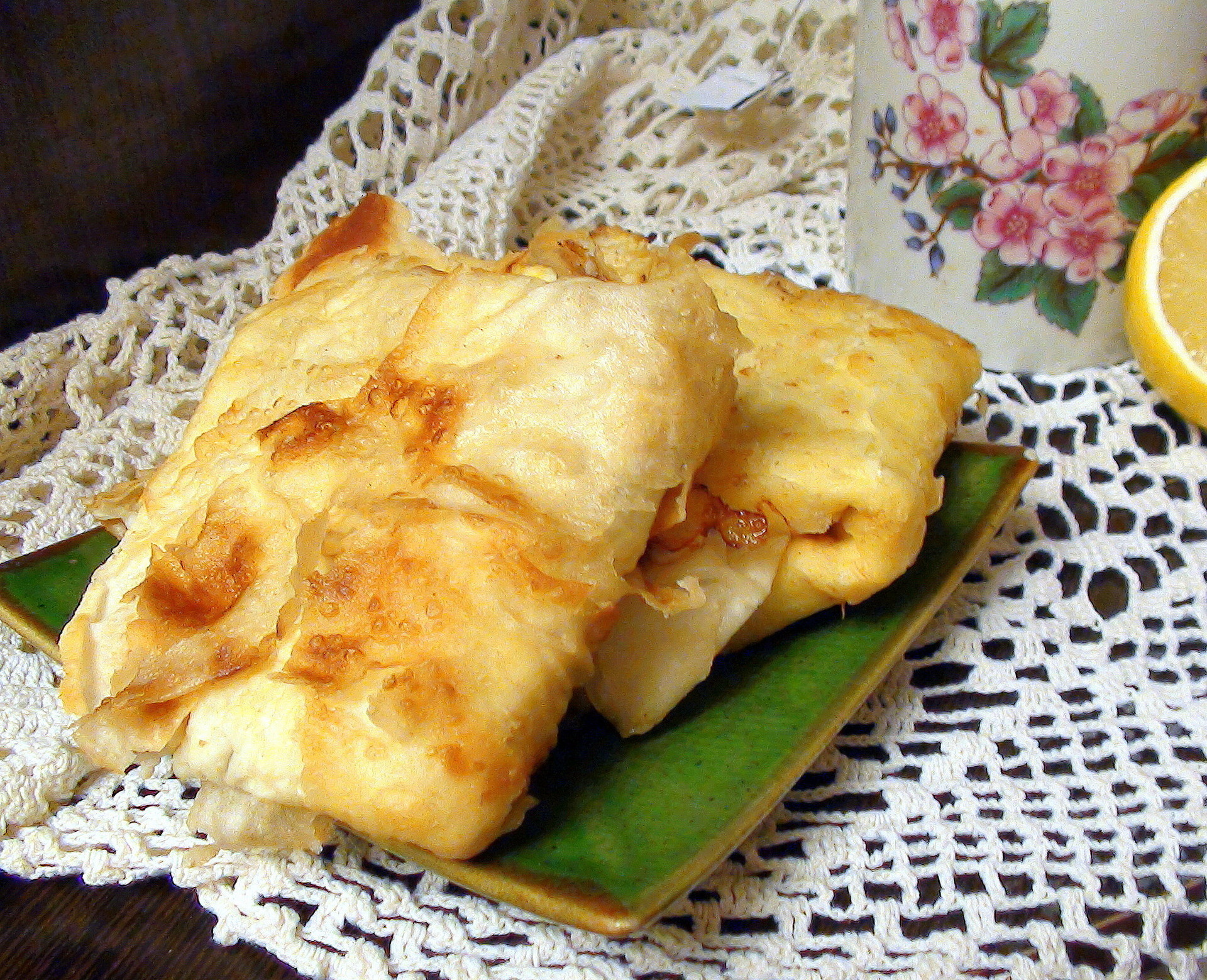 Резаный лаваш с яйцом и сыром на сковороде рецепт с фото пошагово
