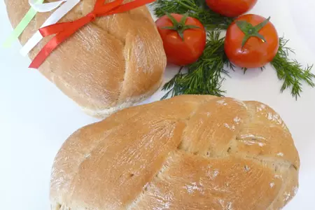 Pane rustico di sorelle simili или деревенский хлеб сестeр симили