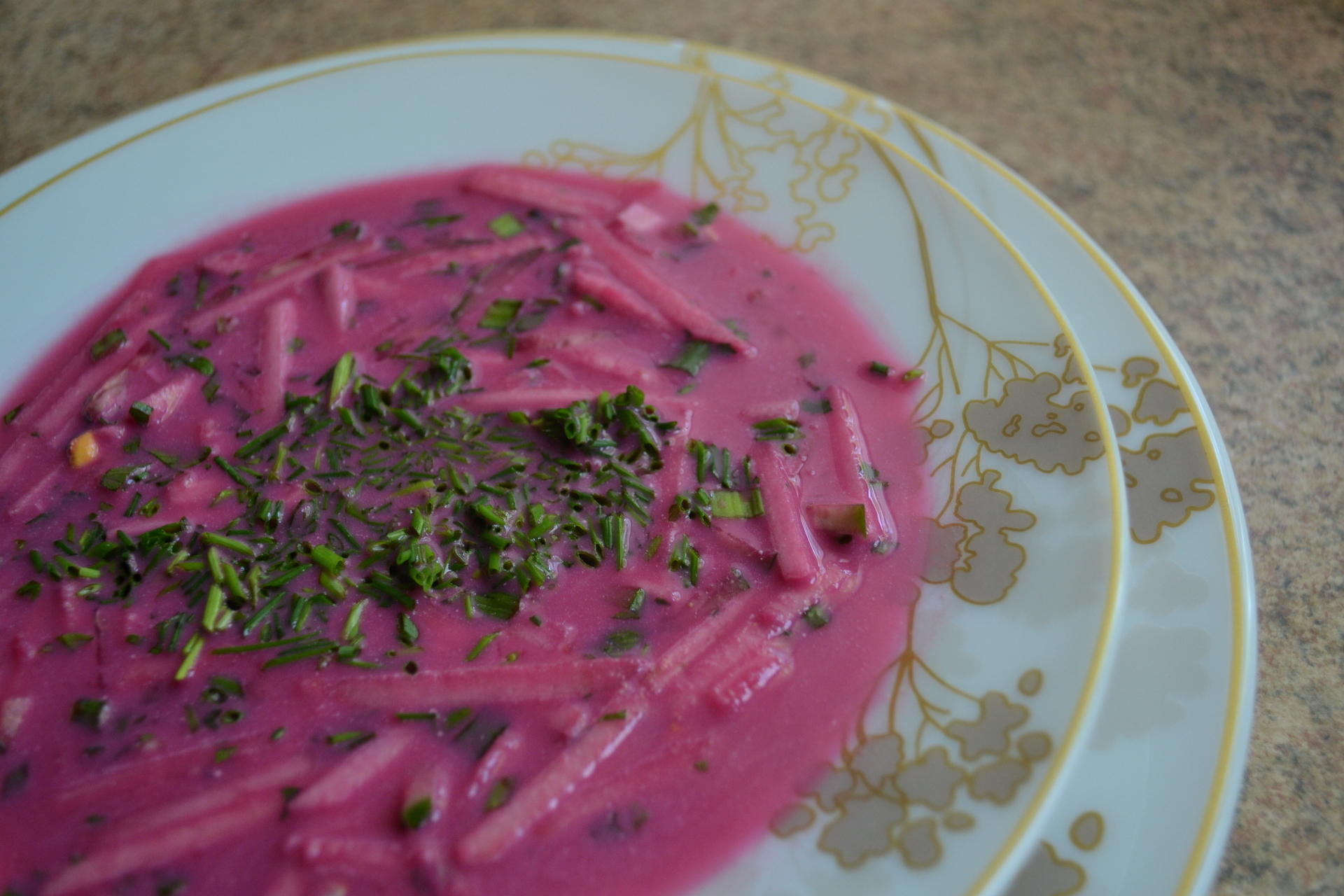 Борщ холодный с яблоками (фм книга о вкусной и здоровой пище) - пошаговый  рецепт с фото (11649 просмотров)