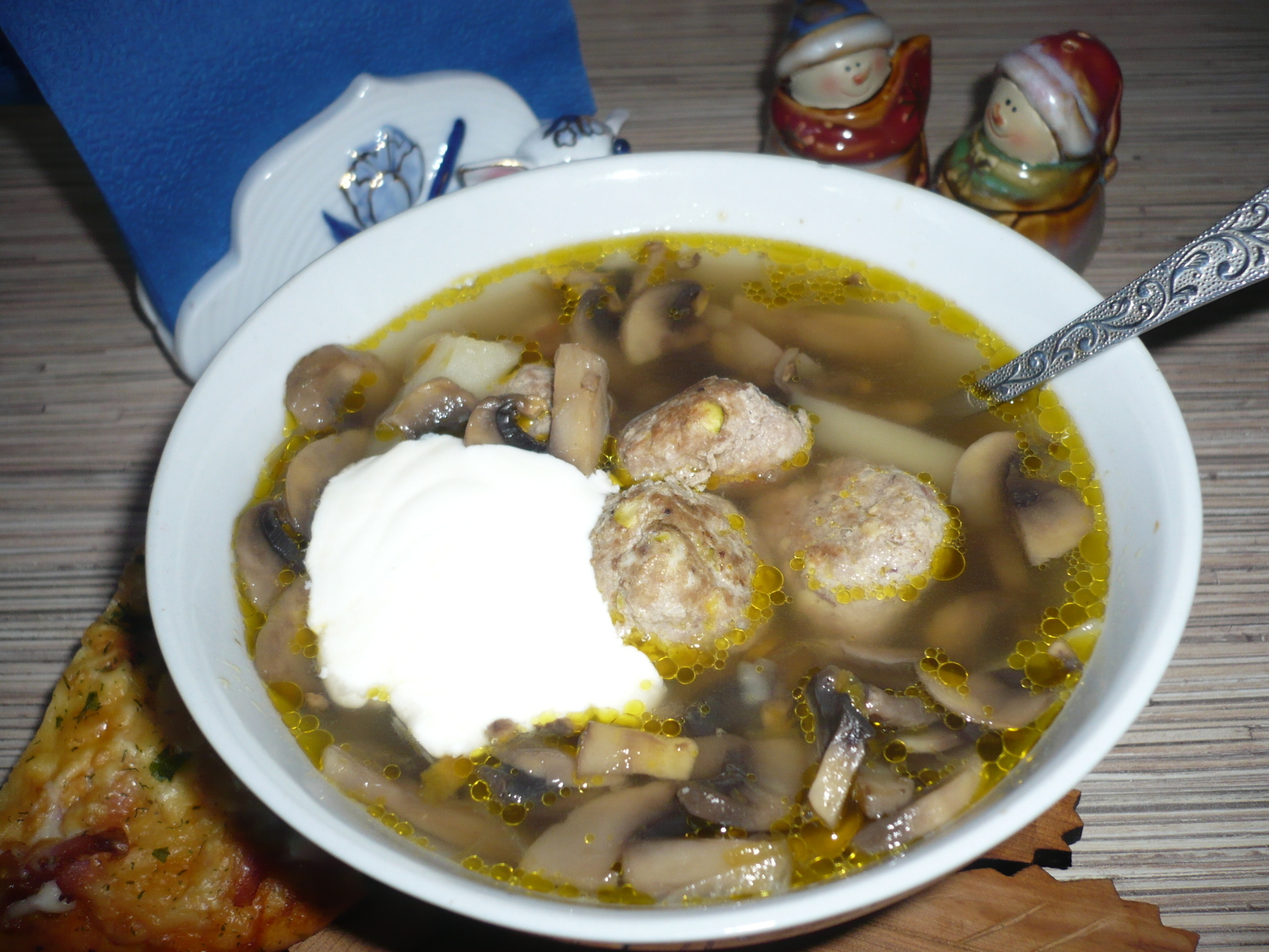 Вариант 2: Быстрый вариант супа с фрикадельками и грибами
