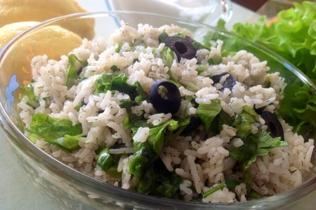 Фото к рецепту: Средиземноморский рисовый  салат