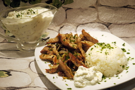 «Греческий сэндвич»: как приготовить гирос с курицей дома — это займет всего 20 минут | MARIECLAIRE