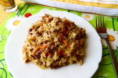 Капуста с рисом и фаршем