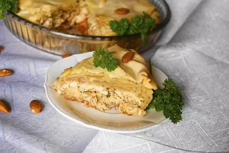 Бастийя с курицей (chicken b'stilla)