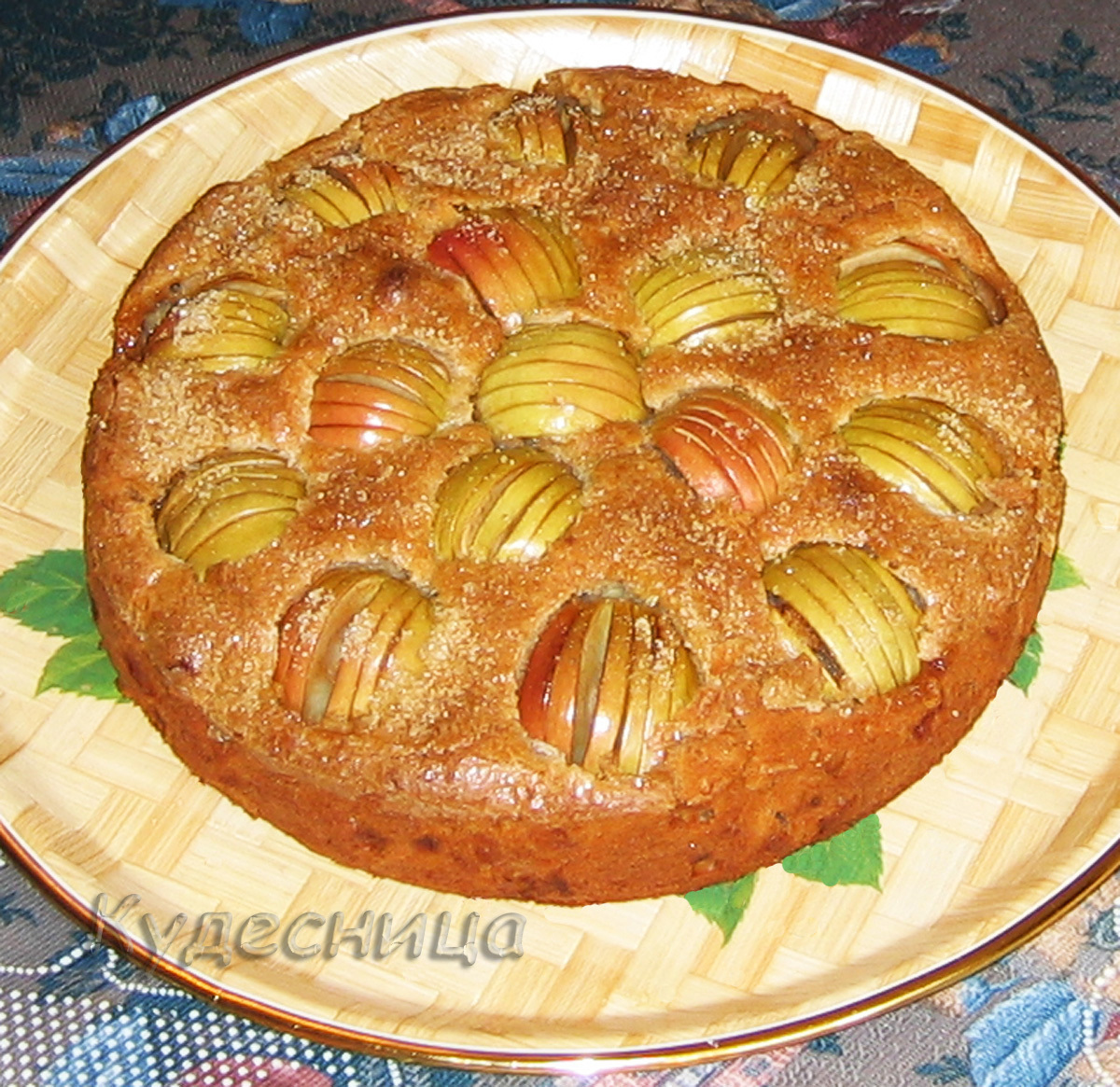 Пышный бисквитный яблочный пирог – пошаговый рецепт приготовления с фото