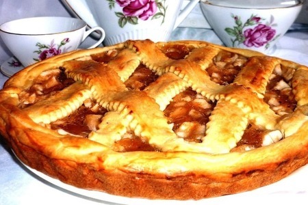 Домашний пирог с яблоками (вкусно и быстро)