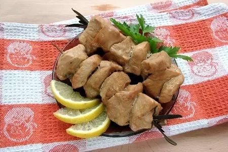 Куриные шашлычки на шпажках из розмарина