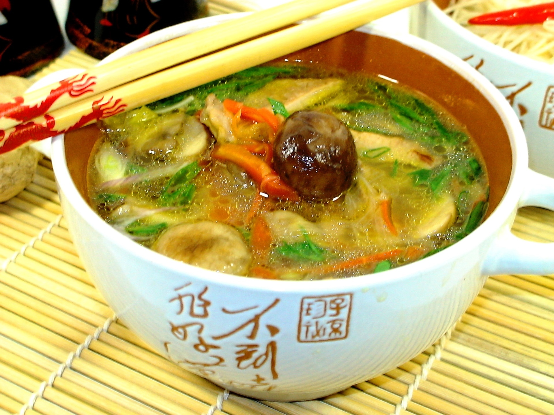 Суп азиатский готовый