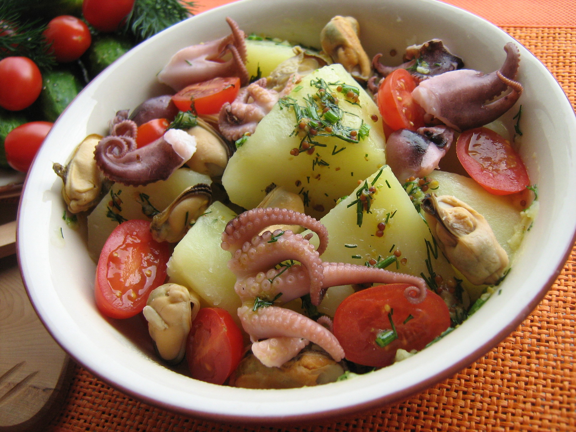 Салат с осьминожками в рассоле рецепт с фото