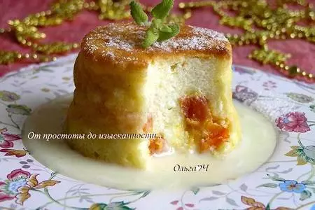 Творожный пудинг с курагой и коричневым сахаром