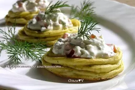 Картофельные гнезда с творожным сыром и сладким перцем