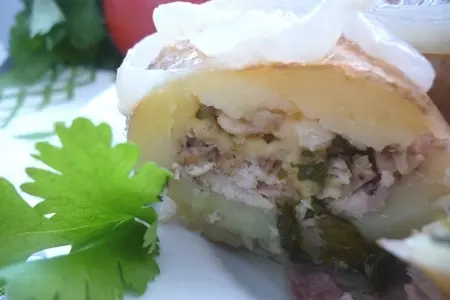 Молодой фаршированный картофель, да в куриной шкурке