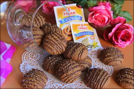 Фото к рецепту: Мягкие шоколадные пряники (soft chocolate gingerbread cookies)