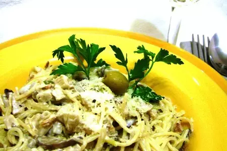 Капеллини с грибами и баклажанами в сливочном соусе. capellini with eggplant and mushrooms.