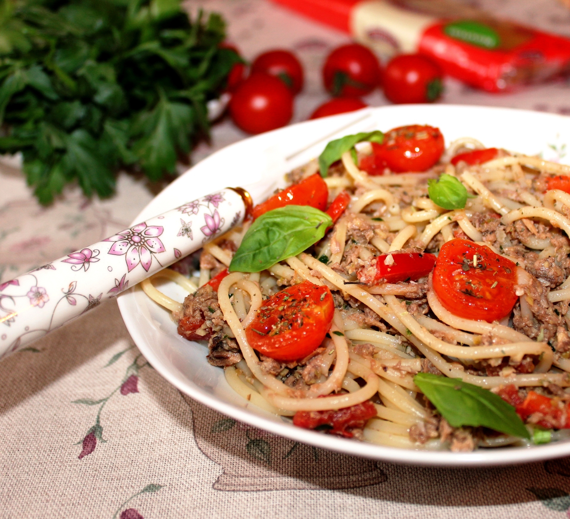 Рецепт спагетти с тунцом и каперсами