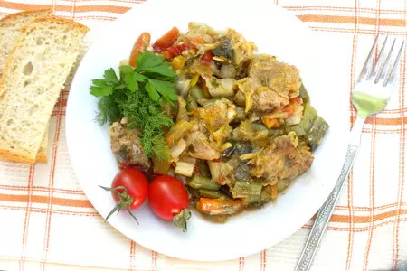 Рагу с овощами и мясом