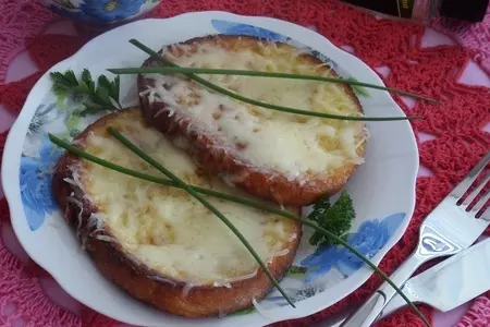 Гренки с сыром и зеленью