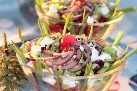 Салат из гречки со свеклой и брынзой