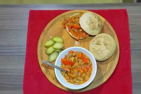 Бюджетный бургер sloppy joe (неряха джо) // мясной соус для бургера