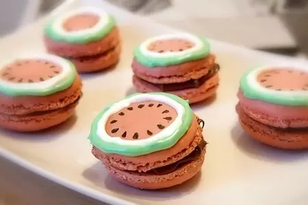 Macarons арбуз