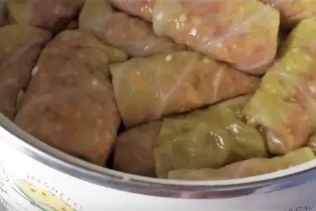 Голубцы с мясом из квашеной капусты (сербская сарма)