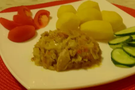 Капуста, тушеная с курицей