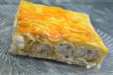 Пирог из лаваша в духовке с начинкой из курицы и сыра