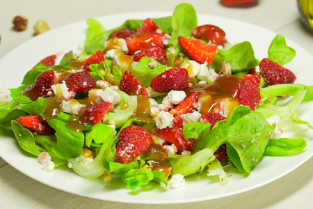 Рецепт: летнего салата - салат на даче