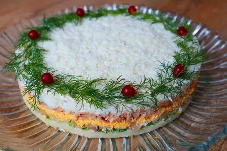 Салат с курицей и маринованными грибами