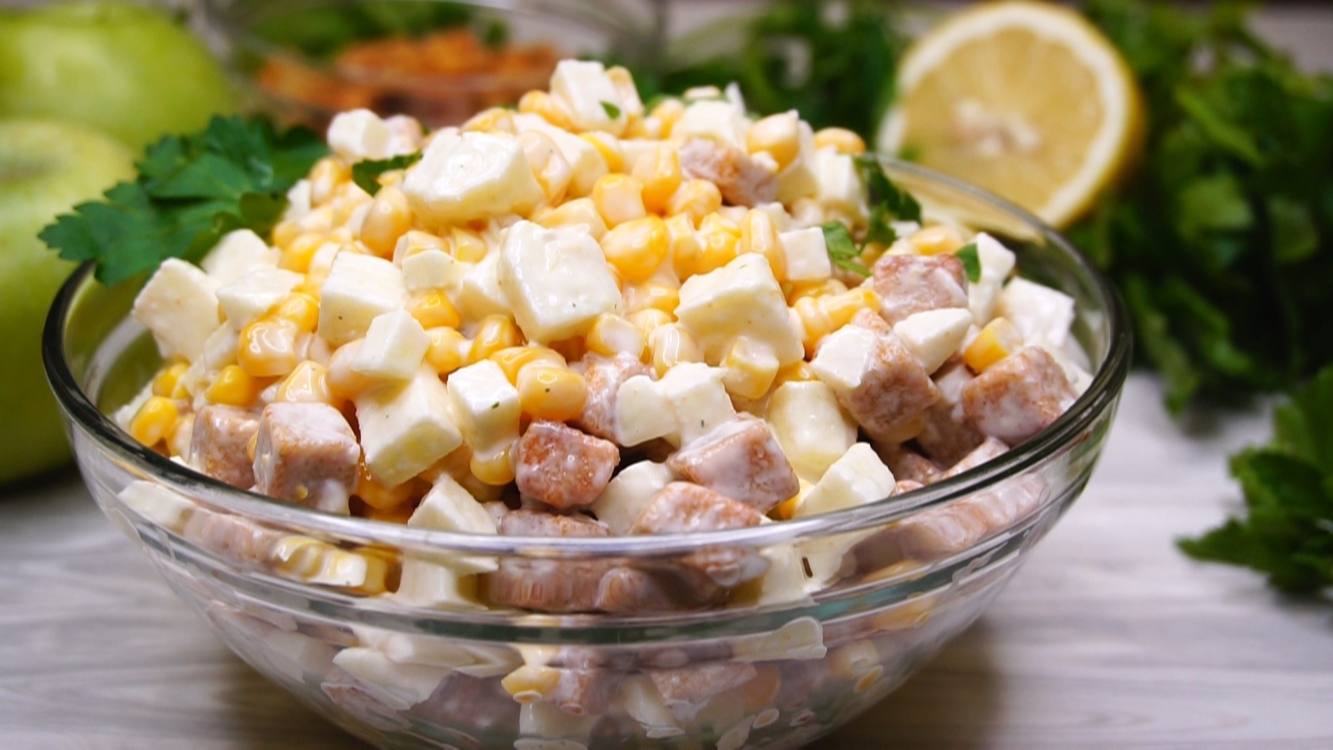 Салат с кукурузой и яблоками – пошаговый рецепт приготовления с фото